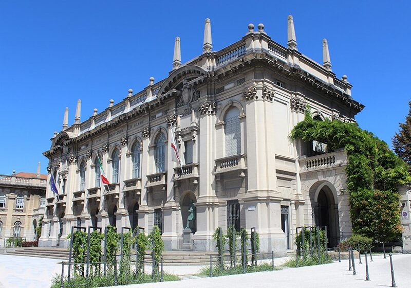Sanità. Al Policlinico di Milano l’iter unico in Italia per il trapianto del microbiota fecale da donatore, non più solo di sangue