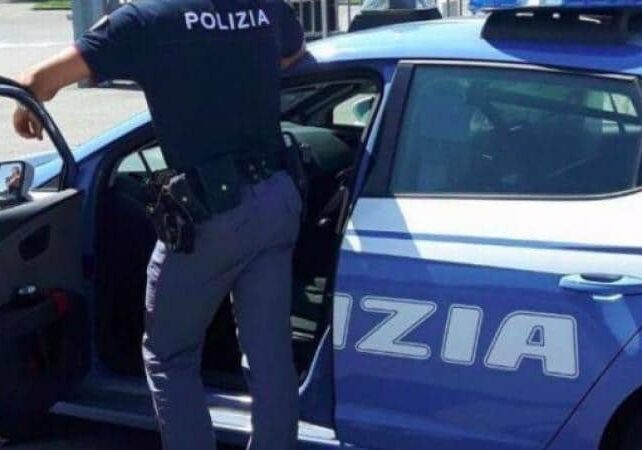 Milano: scappa in scooter con la droga, arrestato 25enne