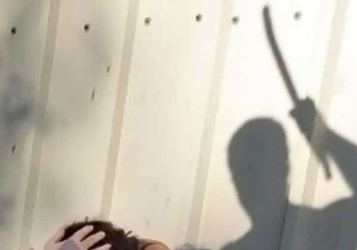 Abbiategrasso: lite tra ragazzi a scuola e rissa tra genitori a colpi di bastone, intervengono ambulanza e Carabinieri
