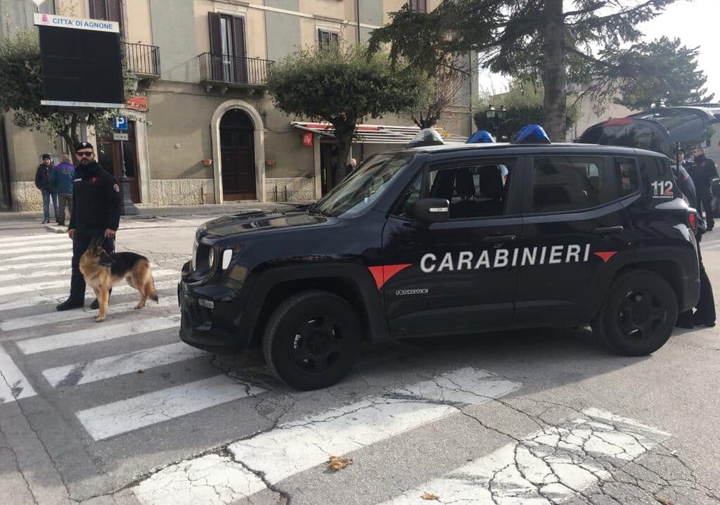 Milano, fermati due irregolari