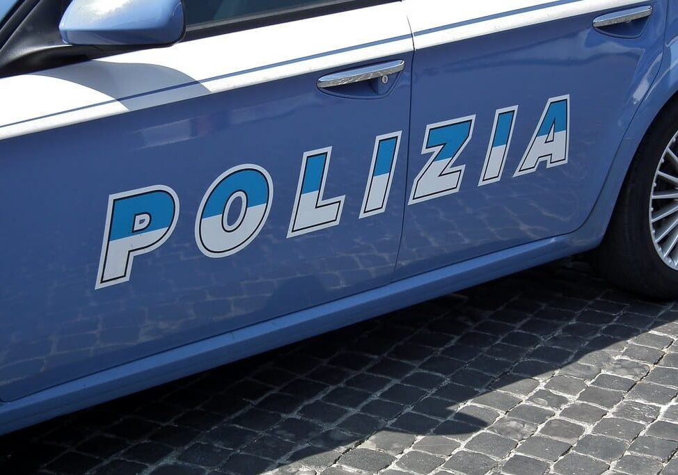 Gallarate, aggressione con calci e pugni: due gambiani arrestati