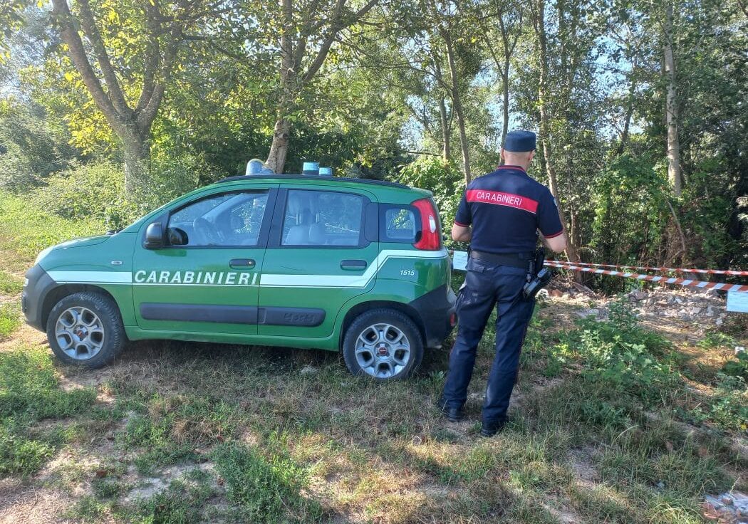 Abbandono rifiuti: due indagati a Varese