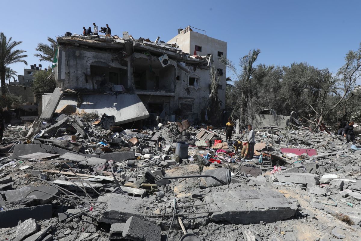 Gaza, almeno 11 morti in un raid israeliano