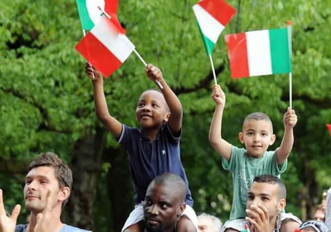 Ma quale “Ius Scholae”, la scuola italiana non integra nemmeno gli Italiani. A cura di Domenica Bonvegna