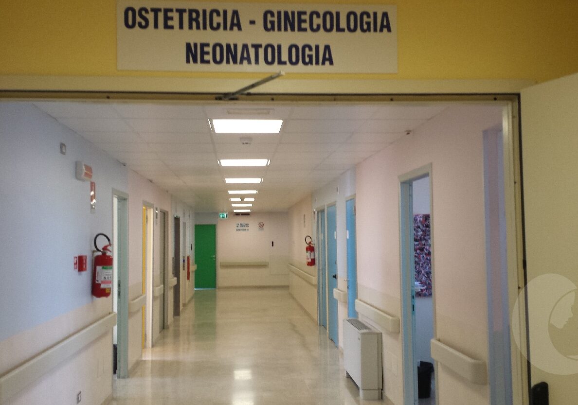 Finto infermiere molesta donna in clinica milanese