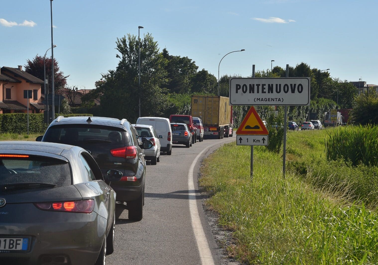 Magenta, odori nauseabondi a Pontenuovo: “Vogliamo sapere da dove provengono”