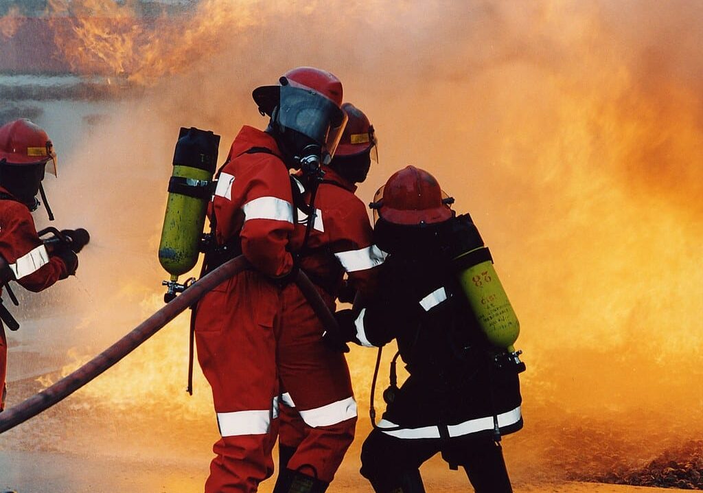 Incendio doloso nel Varesotto, ipotesi ritorsione