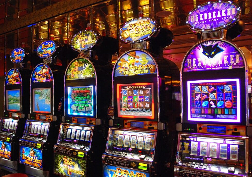 Garlasco, due rumeni denunciati per rapina a sala slot