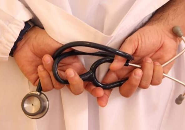 Presunte violenze sessuali: Milano-Varese, medico a processo