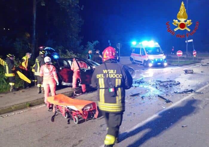21enne muore in incidente nel Comasco