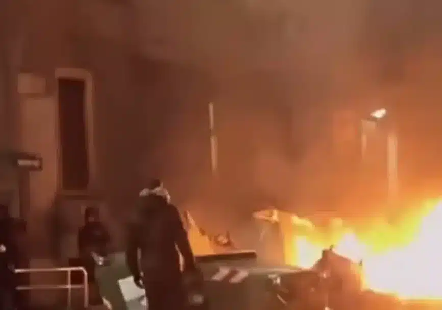 Milano come le banlieue: guerriglia urbana