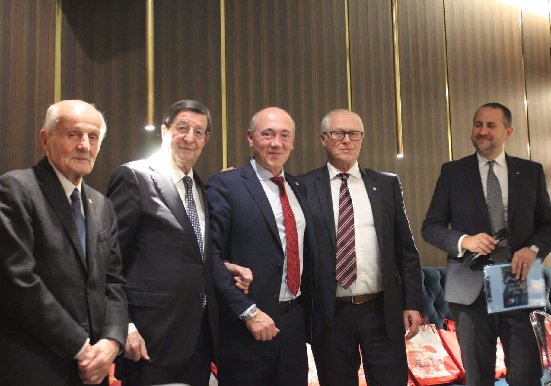 La tradizionale cena natalizia della Famiglia Legnanese