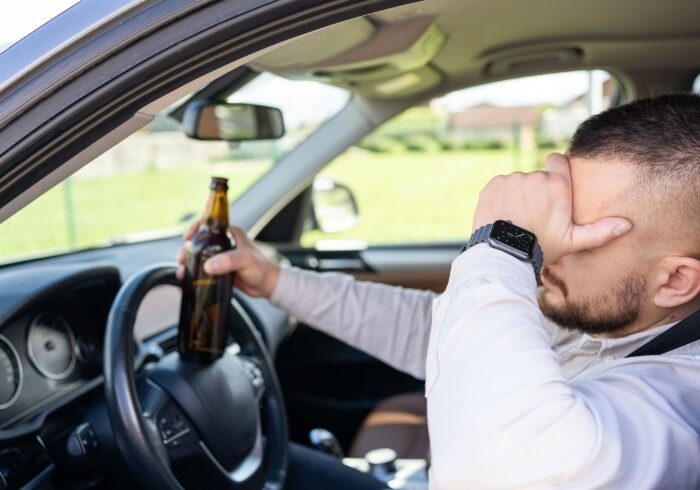 Faccia da nuovo Codice della Strada e quelli che non vanno a cena