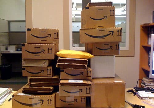 Amazon, retribuzione minima lorda in Italia arriva a 1876 euro