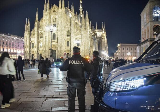 Milano, tanti botti ma nessun ferito grave nella notte