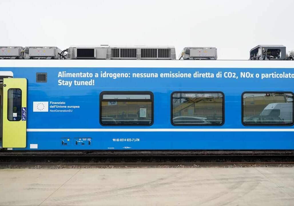 Presentato nel Bresciano il primo treno a idrogeno in Italia