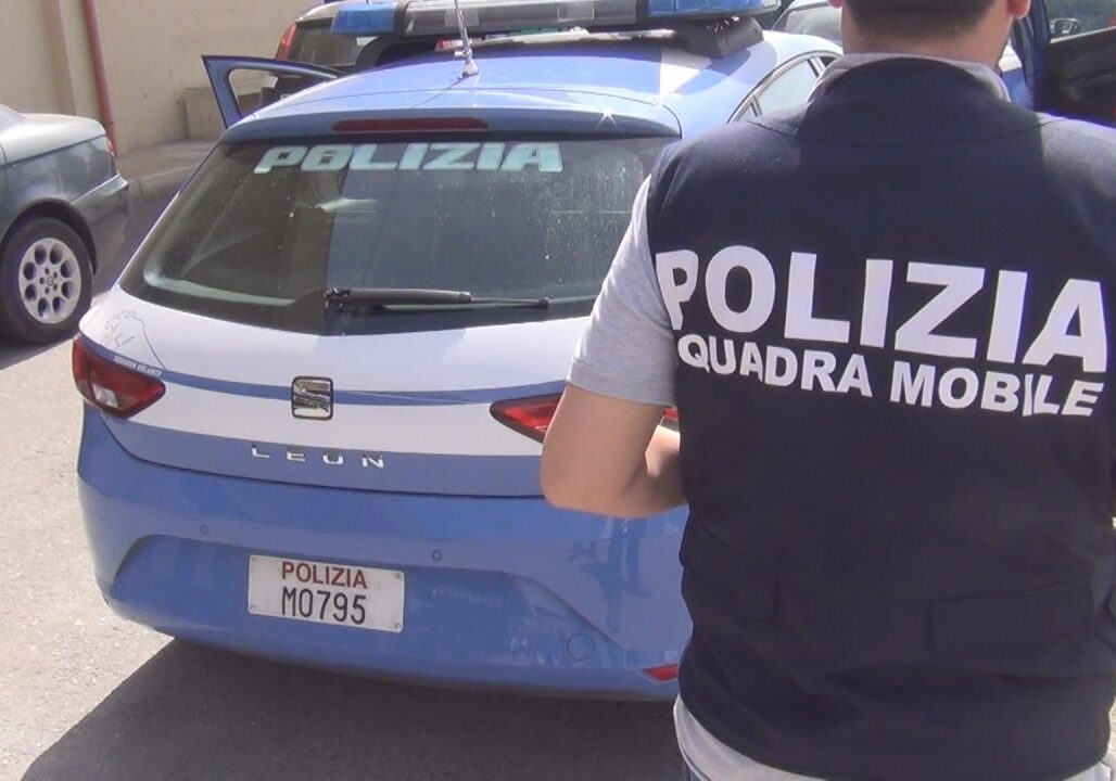 Como: da anni estorceva denaro a genitori per comprare droga, arrestato