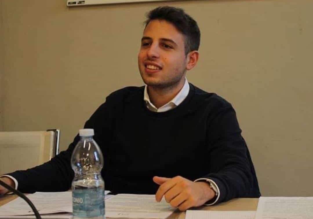 “Bagarre” a Magenta per il libro di Mario Mauro. Il segretario del PD ‘sbanda’ ancora