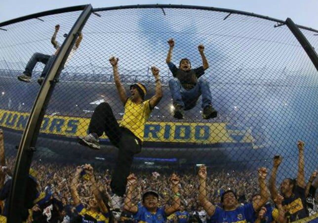 Calcio, serie D. “Tutto lo stadio deve cantare, il Magenta ha bisogno di noi!”