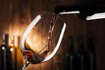 Donne e vino, il 94% usa l’identità del territorio: l’indagine