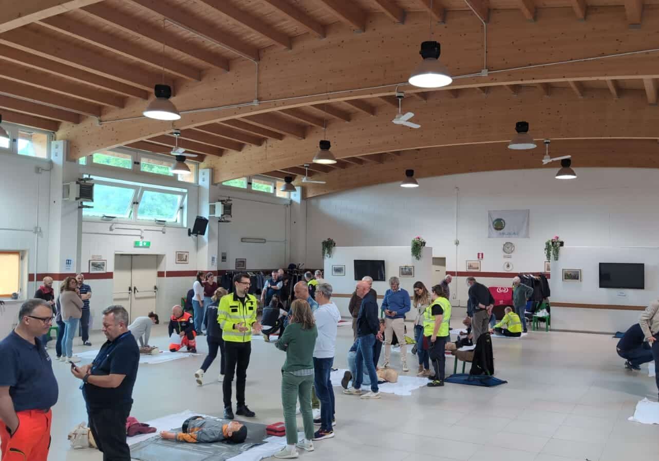 Magenta: studenti e cittadini formati alle manovre rianimatorie con ‘Salva per essere salvato’