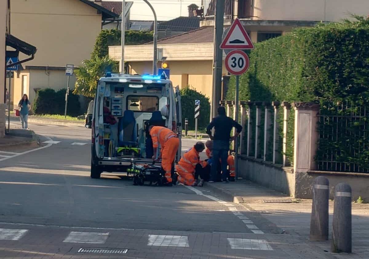 Bernate Ticino: cade inciampando sul marciapiede e finisce al PS