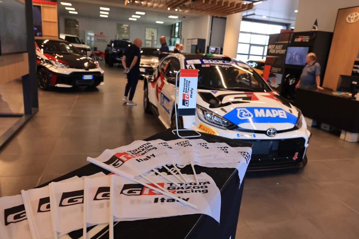 Toyota porta l’adrenalina del TGR Italy presso i Gazoo Garage