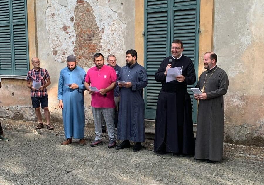 Magenta: nel parco di Casa Giacobbe la preghiera per la Pace di tutte le religioni