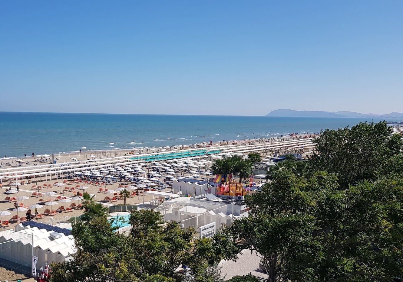Estate 2025, tutti in treno: Riccione +500 %