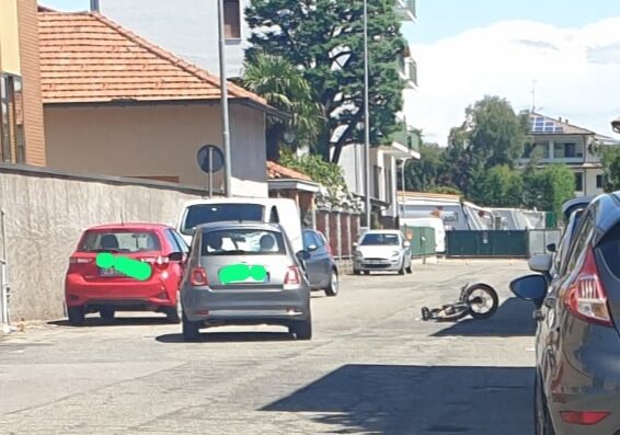 Magenta: scontro auto bici in via Gramsci, ciclista in ospedale in codice giallo