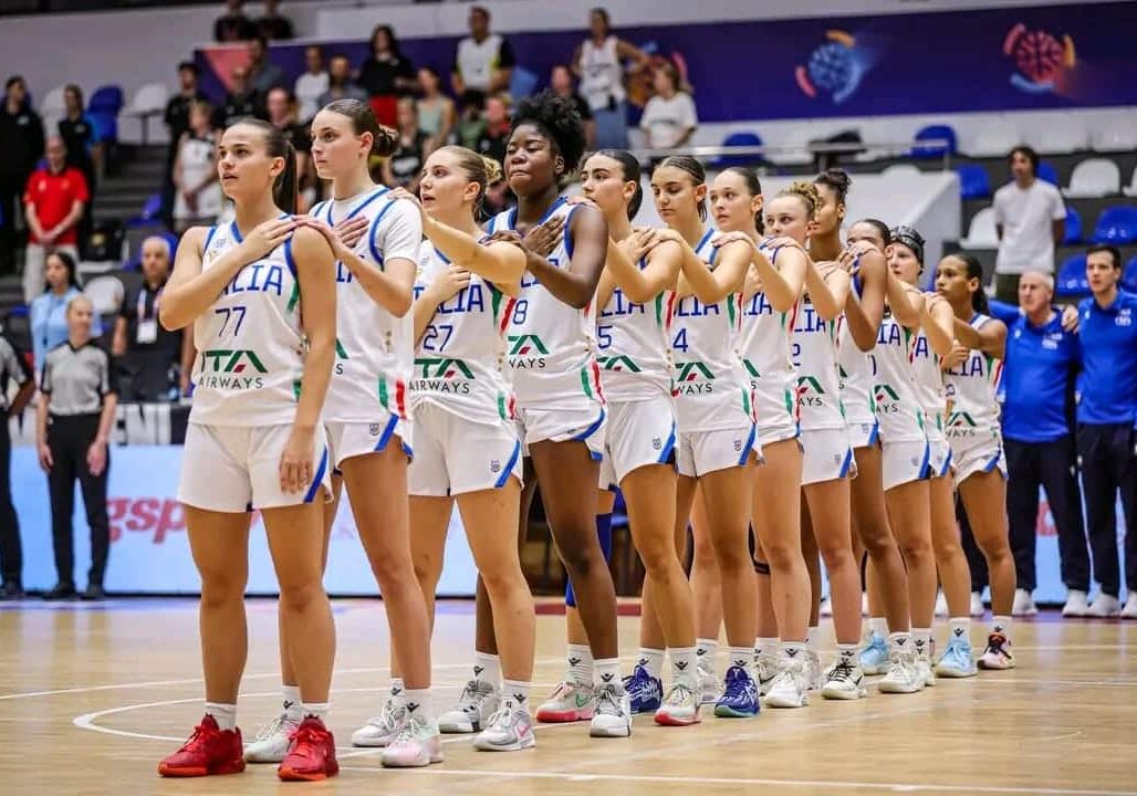 Basket: Italia Under 16 a valanga, domani quarti di finale