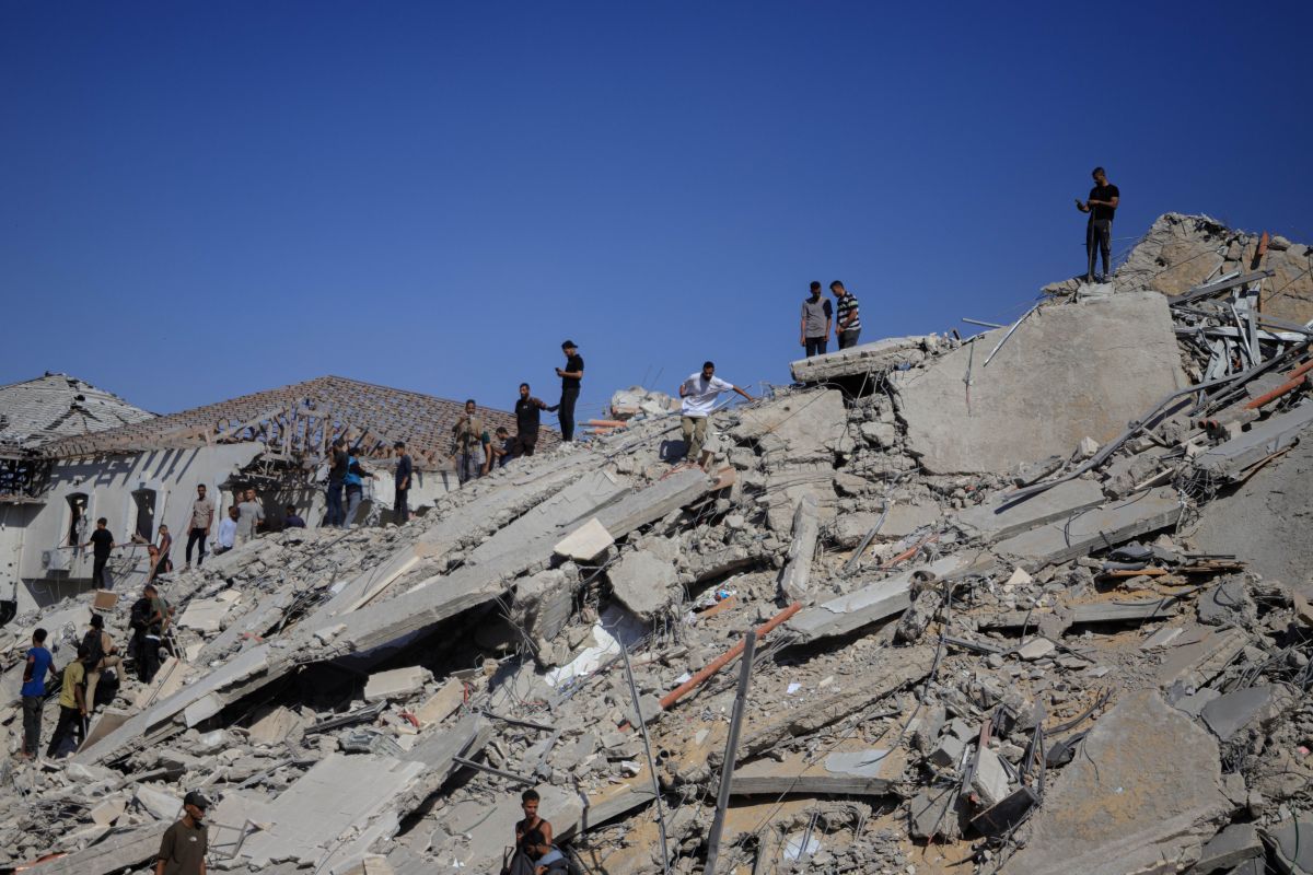 Prosegue l’offensiva israeliana a Gaza, 83 morti. Idf “Distrutto un deposito di esplosivi di Hamas”