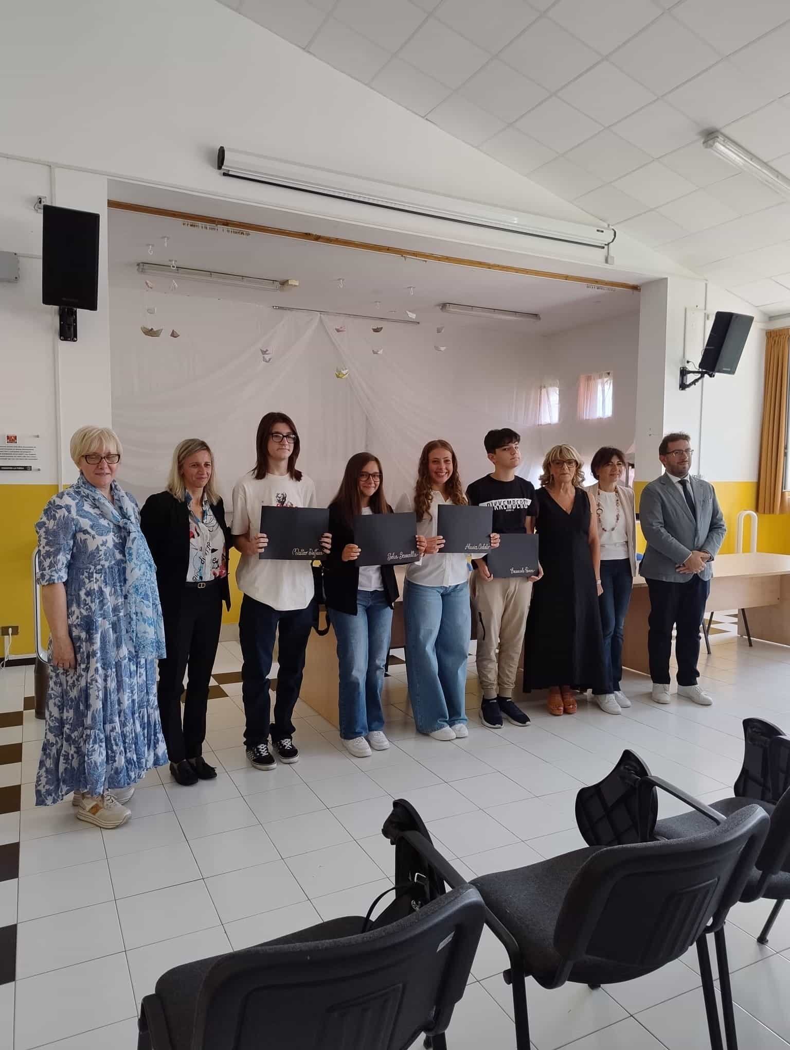 Assegnate le borse di studio SARPOM  all’istituto ‘Ramati’ di Cerano
