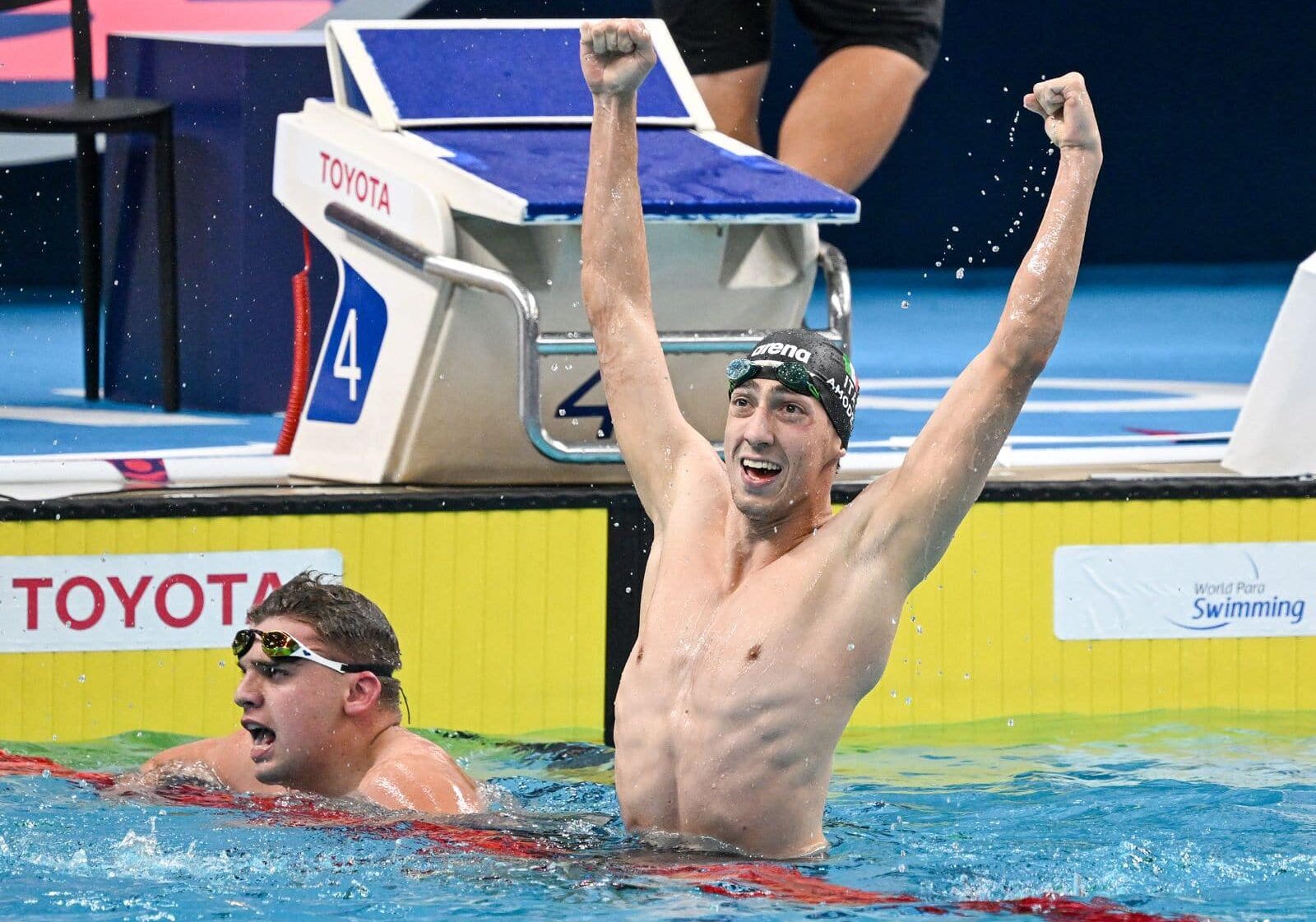 Nuoto, l’abbiatense Alberto Amodeo ancora sul tetto del mondo. E domani arriva ‘squalo’ Barlaam