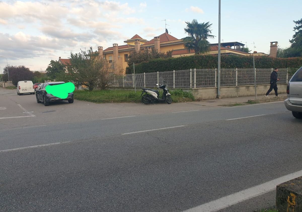 Robecco sul Naviglio: grave incidente in via Magenta, feriti due ragazzi in scooter (VIDEO)