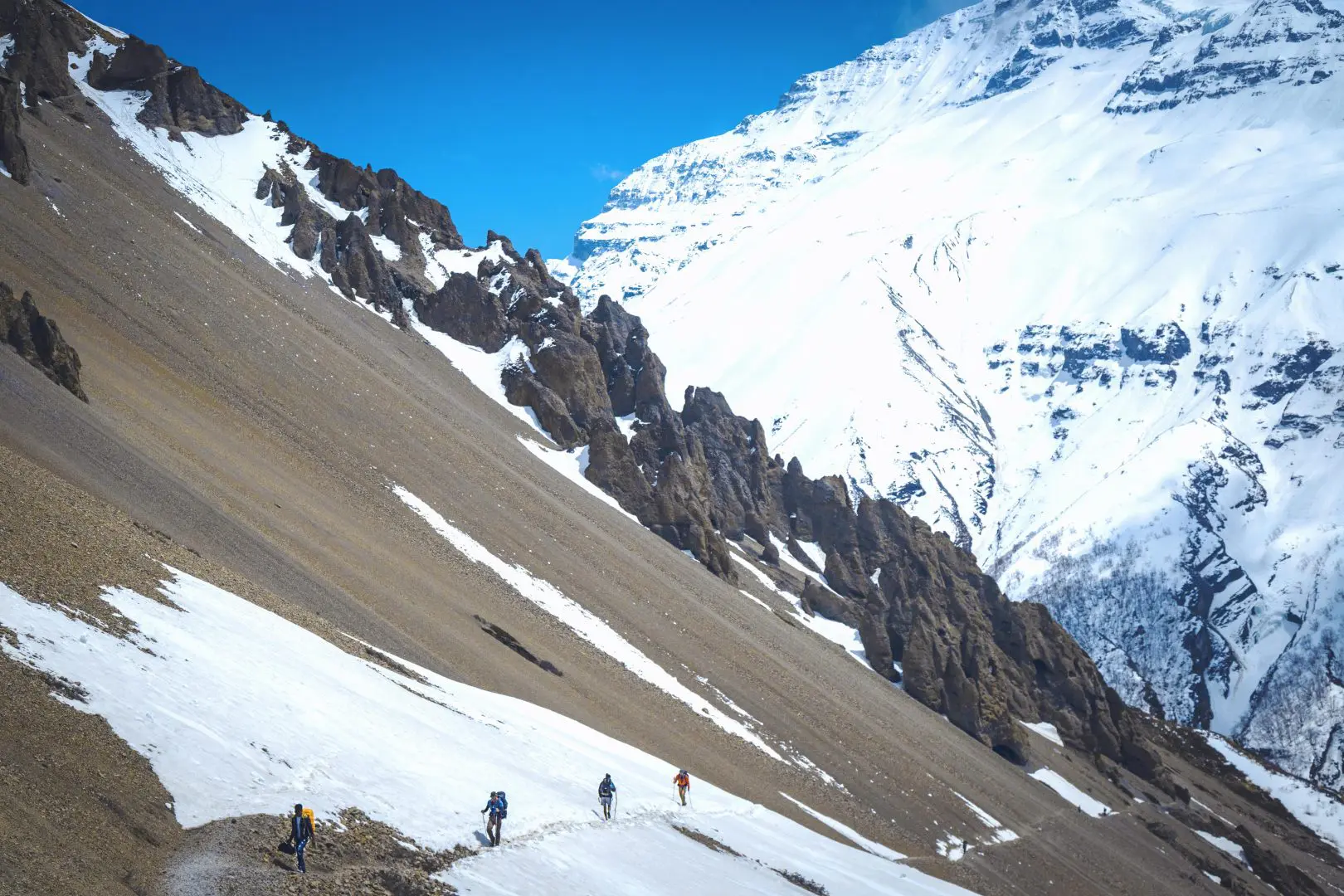 Nepal, la Farnesina: “I cinque escursionisti italiani stanno bene”