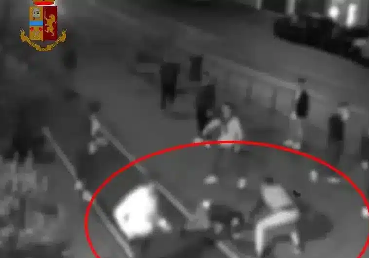 Quindicenne sequestrato e rapinato a Milano, la madre: ‘nessuno è intervenuto’