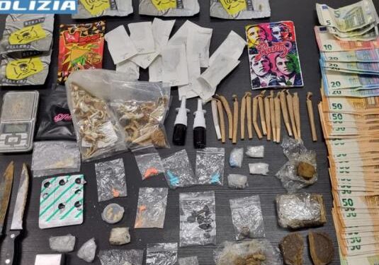 Milano, studio tatuaggi chiuso per droga e mancanza di requisiti