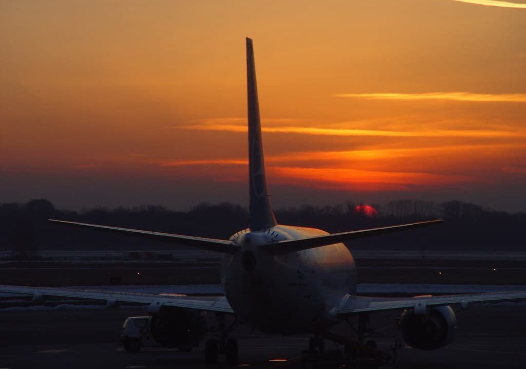 Malpensa, il nodo dei decolli: “Cittadini e sindaci sono davvero consapevoli di come volano gli aerei sopra le loro teste?”