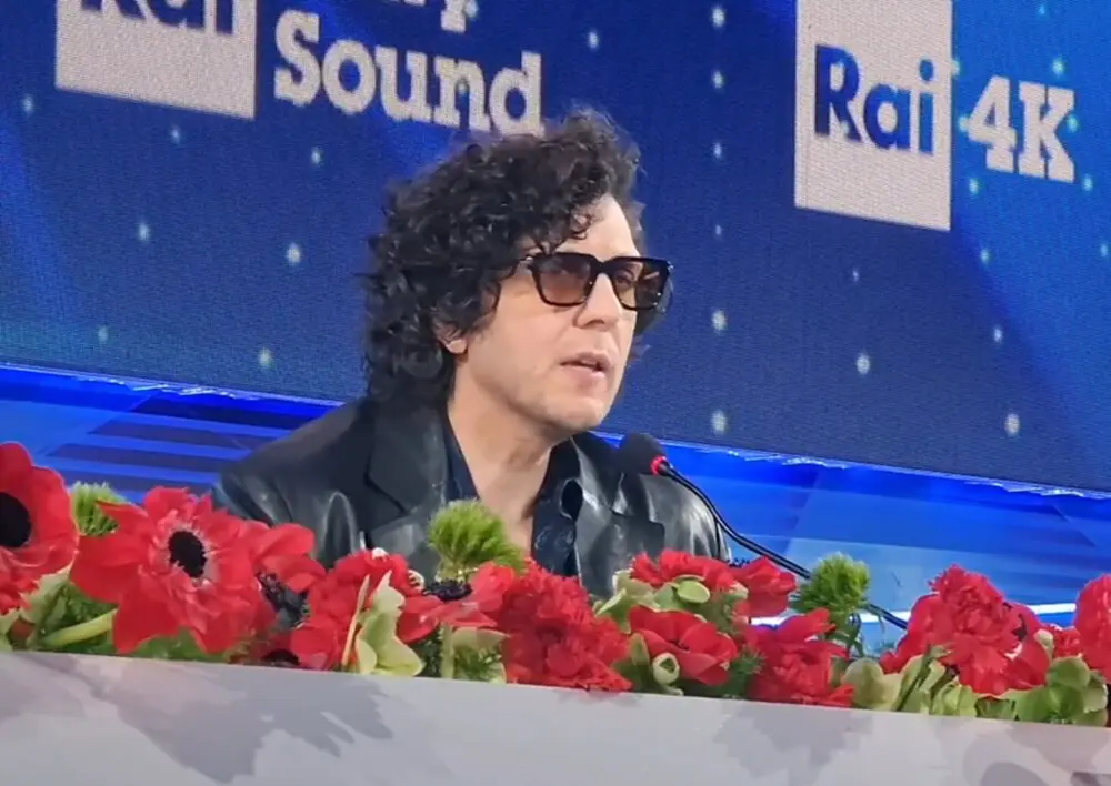 Ermal Meta “Il silenzio è il grande tema del mondo di oggi, io a Sanremo per fare qualcosa di concreto” / Video