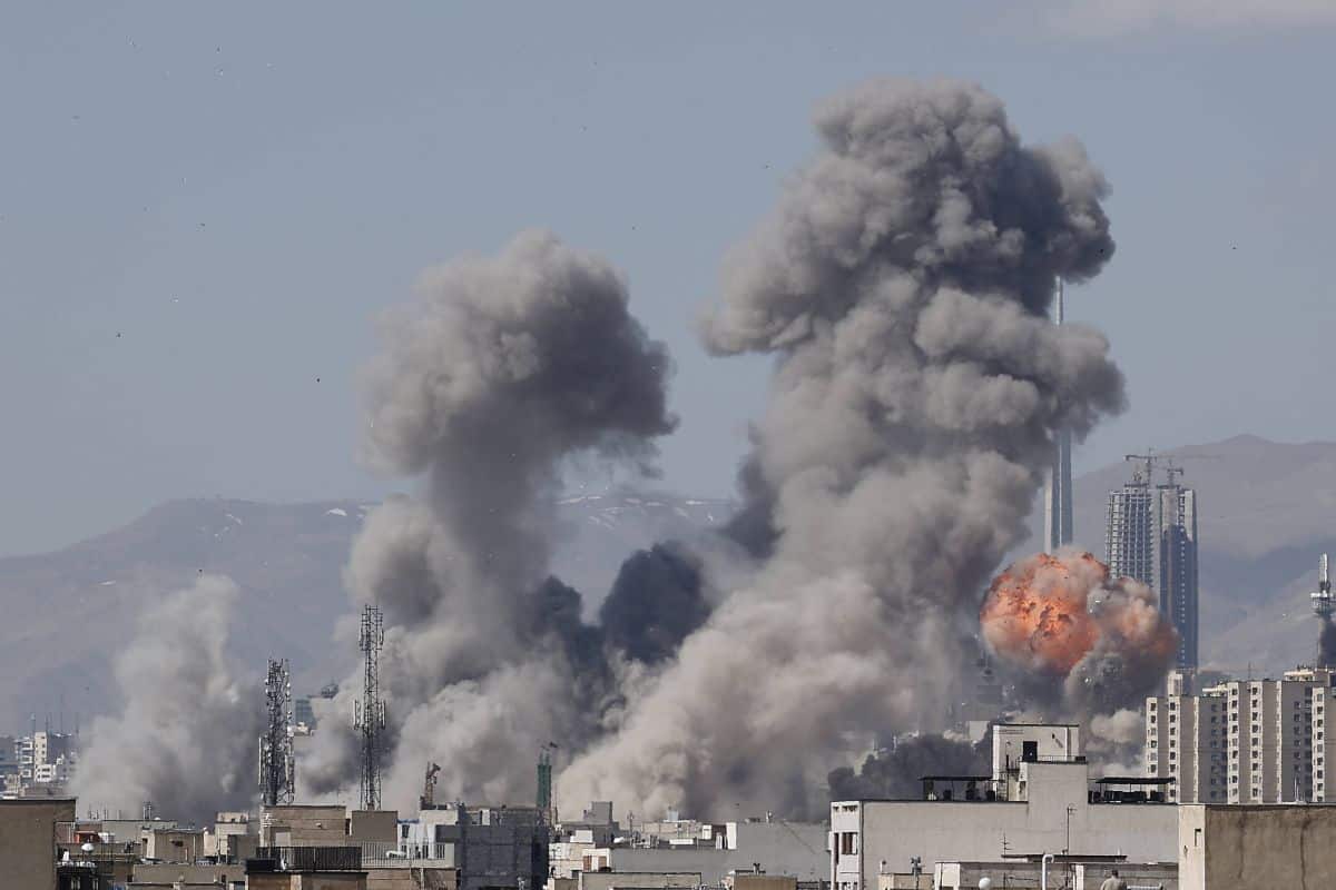Media Iran, raid Usa-Israele vicino Stretto di Hormuz