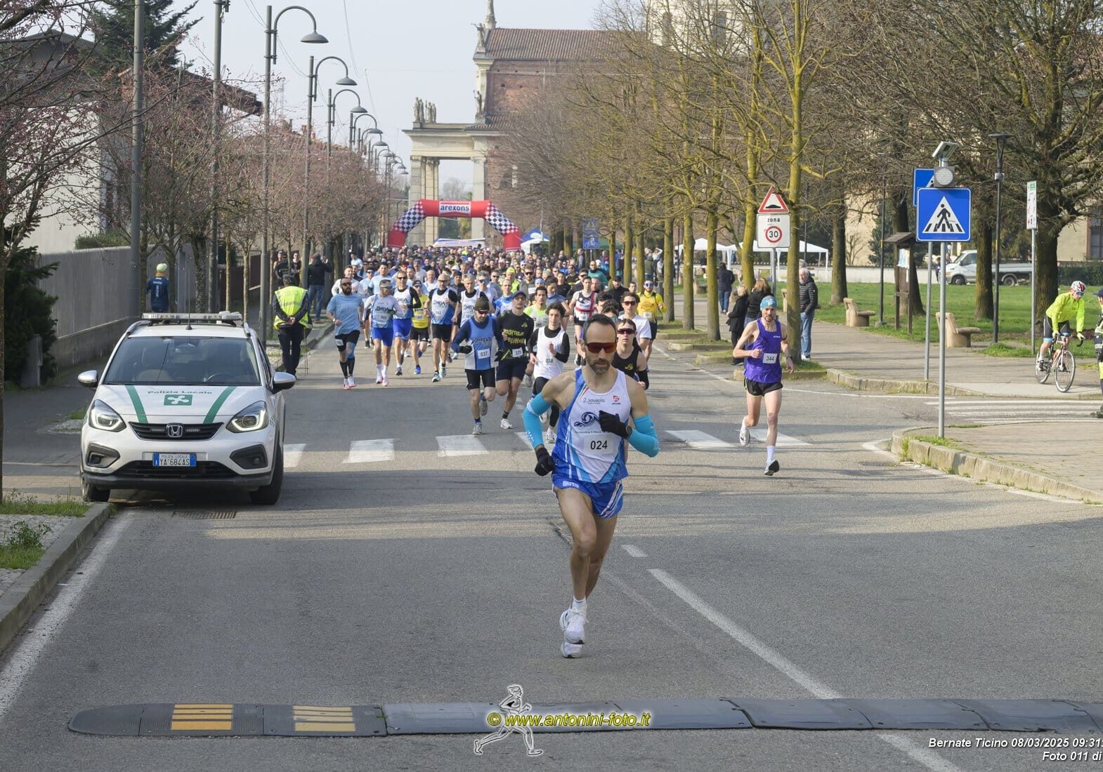 Stra Canonica a Bernate Ticino, un successo: centinaia di runners tra natura, storia e sentieri