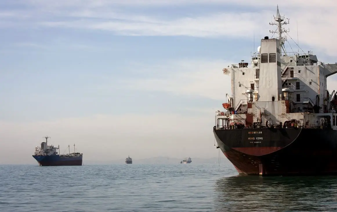 L’Iran presenta agli Usa una proposta per riaprire Hormuz, ma chiede di rinviare i negoziati sul nucleare