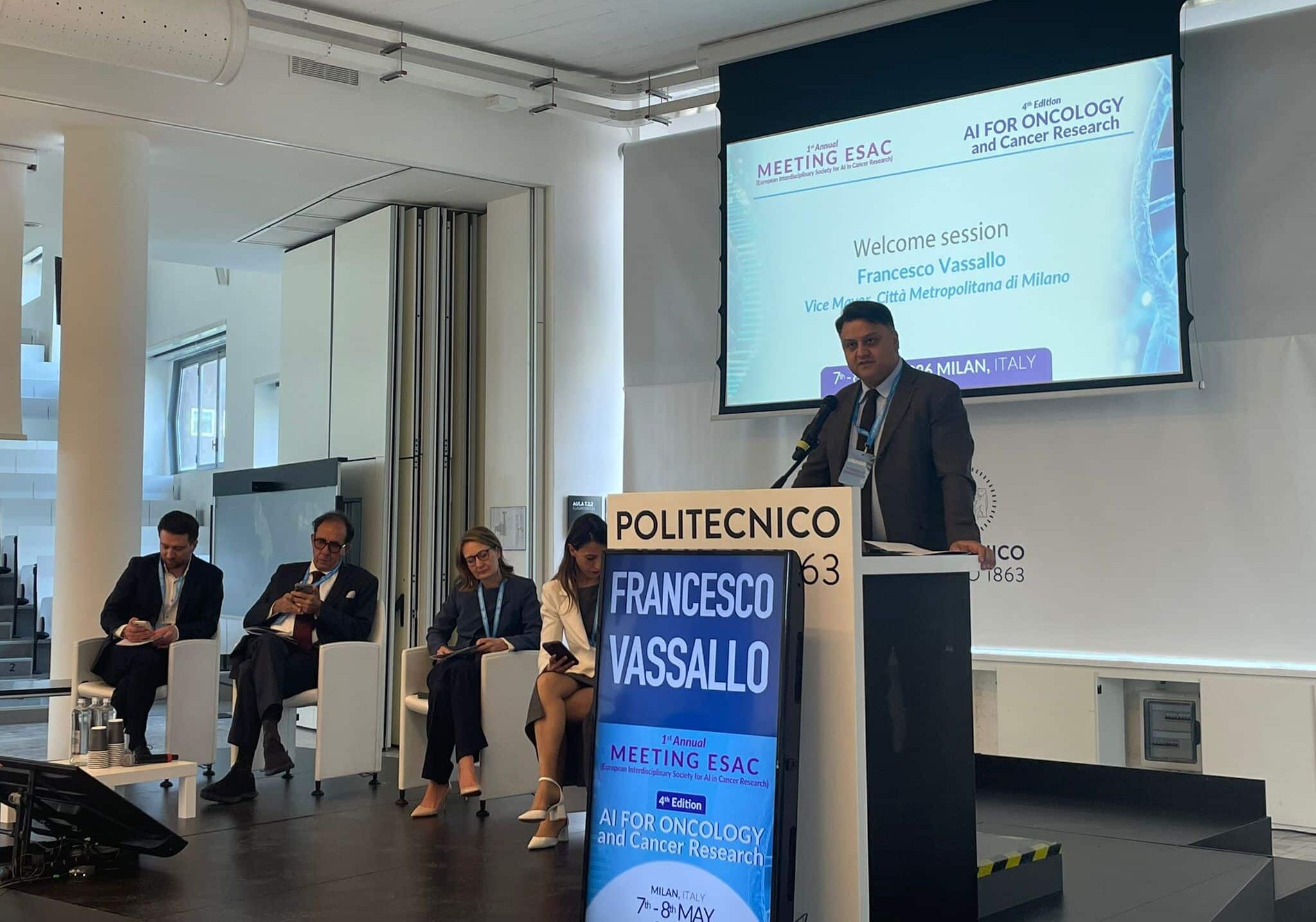 Un laboratorio a cielo per la ricerca contro il cancro grazie alla fibra ottica della Città metropolitana di Milano