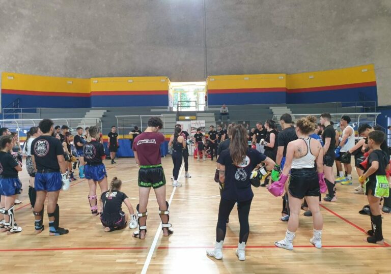 Grande successo al Pala Magenta: l’Ardita Combat Club festeggia un anno di attività con la campionessa Gloria Peritore
