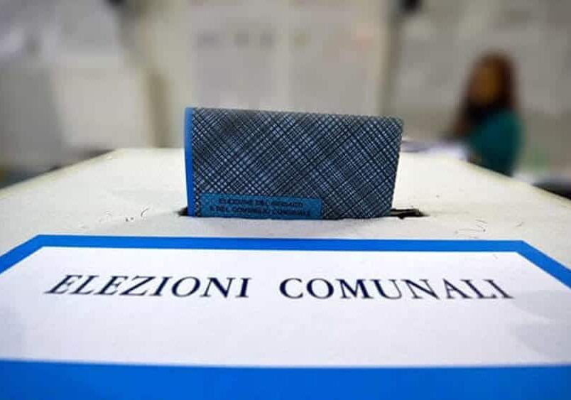 Faccia da Primo Maggio e i politici locali sui social