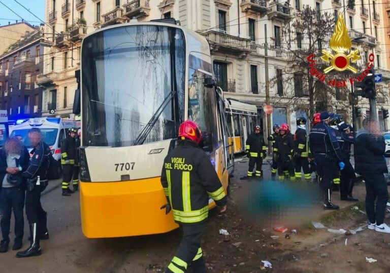 Tram deragliato a Milano, esame scatola nera al via