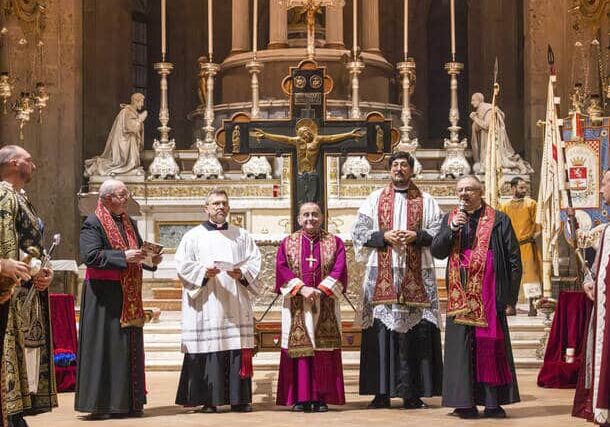 Palio Legnano, Veglia della Croce nella chiesa di San Simpliciano